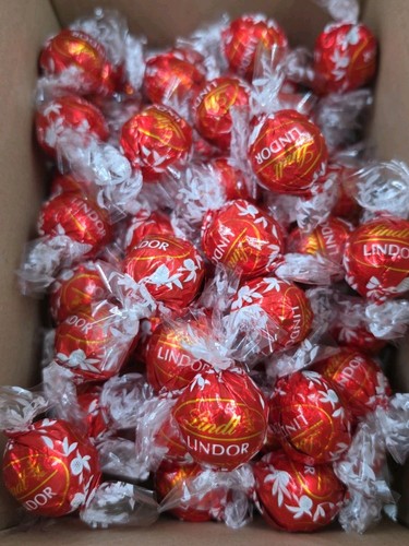 Lindt lindor milk chocolate - lindt,